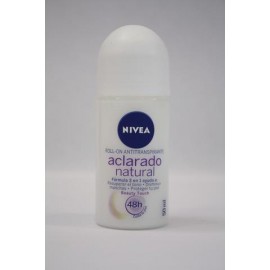 CAJA DESODORANTE ROLL ON NIVEA ACLARADO NATURAL BEAUTY DE 50 ML CON 12 PIEZAS - BEIERSDORF - Envío Gratuito